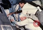 Standbild NASA Inspektion von beschädigten Apollo 1 Kapsel United States USA, 1967, aus Sekunde 40 historischem Filmmaterial Videoclip 65675027816