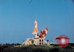 Standbild XSM-64 Rakete Cape Canaveral Florida USA, 1957, aus Sekunde 14 historischem Filmmaterial Videoclip 65675027880