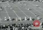 Image Columbia et Dartmouth le football Baker Field New York USA, 1961, de la seconde 8 séquences d'archives historiques vidéo 65675027887