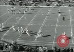 Image Columbia et Dartmouth le football Baker Field New York USA, 1961, de la seconde 13 séquences d'archives historiques vidéo 65675027887