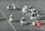 Image Columbia et Dartmouth le football Baker Field New York USA, 1961, de la seconde 30 séquences d'archives historiques vidéo 65675027887