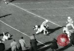 Image Columbia et Dartmouth le football Baker Field New York USA, 1961, de la seconde 32 séquences d'archives historiques vidéo 65675027887