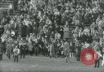 Image Columbia et Dartmouth le football Baker Field New York USA, 1961, de la seconde 52 séquences d'archives historiques vidéo 65675027887