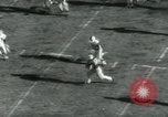 Immagine di Harvard e Princeton partita di calcio Cambridge Massachusetts USA, 1961, secondo 14 filmato di repertorio 65675027888