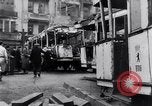 Image allemand les gens à travailler ensemble pour bâtir des défenses Berlin Allemagne, 1945, de la seconde 60 séquences d'archives historiques vidéo 65675027908