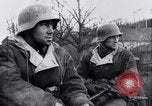 Immagine di Soldati tedeschi che combattono Alleati nei pressi di Aachen Germania, 1945, secondo 21 filmato di repertorio 65675027910