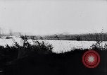 Immagine di Soldati tedeschi che combattono Alleati nei pressi di Aachen Germania, 1945, secondo 25 filmato di repertorio 65675027910