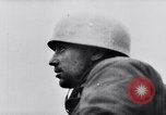 Immagine di Soldati tedeschi che combattono Alleati nei pressi di Aachen Germania, 1945, secondo 31 filmato di repertorio 65675027910