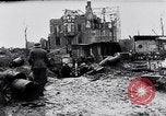 Immagine di Soldati tedeschi che combattono Alleati nei pressi di Aachen Germania, 1945, secondo 45 filmato di repertorio 65675027910