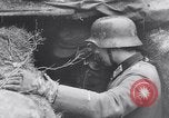 Immagine di Soldati tedeschi che combattono Alleati nei pressi di Aachen Germania, 1945, secondo 57 filmato di repertorio 65675027910
