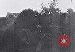 Immagine di Soldati tedeschi che combattono Alleati nei pressi di Aachen Germania, 1945, secondo 62 filmato di repertorio 65675027910