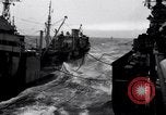 Image extension de lignes de ravitaillement 'Océan Atlantique, 1945, de la seconde 36 séquences d'archives historiques vidéo 65675027918