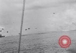 Standbild USA task force Pacific Theater, 1942, aus Sekunde 40 historischem Filmmaterial Videoclip 65675027919