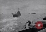 Image USS Nelson (DD-623) accompagnant le convoi de navires dans l'Atlantique 'Océan Atlantique, 1943, de la seconde 1 séquences d'archives historiques vidéo 65675027934