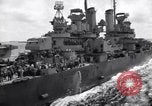 Image USS Nelson (DD-623) accompagnant le convoi de navires dans l'Atlantique 'Océan Atlantique, 1943, de la seconde 8 séquences d'archives historiques vidéo 65675027934