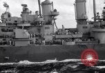 Image USS Nelson (DD-623) accompagnant le convoi de navires dans l'Atlantique 'Océan Atlantique, 1943, de la seconde 24 séquences d'archives historiques vidéo 65675027934