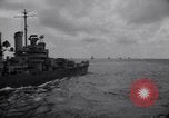 Image USS Nelson (DD-623) accompagnant le convoi de navires dans l'Atlantique 'Océan Atlantique, 1943, de la seconde 30 séquences d'archives historiques vidéo 65675027934