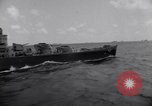 Image USS Nelson (DD-623) accompagnant le convoi de navires dans l'Atlantique 'Océan Atlantique, 1943, de la seconde 36 séquences d'archives historiques vidéo 65675027934