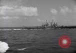 Image USS Nelson (DD-623) accompagnant le convoi de navires dans l'Atlantique 'Océan Atlantique, 1943, de la seconde 47 séquences d'archives historiques vidéo 65675027934