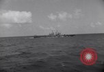 Image USS Nelson (DD-623) accompagnant le convoi de navires dans l'Atlantique 'Océan Atlantique, 1943, de la seconde 54 séquences d'archives historiques vidéo 65675027934