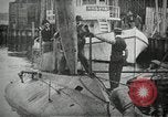 Immagine di Stantuffo sottomarino classe sparare un siluro New Suffolk New York USA, 1904, secondo 6 filmato di repertorio 65675027950