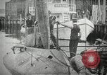 Immagine di Stantuffo sottomarino classe sparare un siluro New Suffolk New York USA, 1904, secondo 8 filmato di repertorio 65675027950