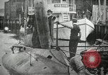 Immagine di Stantuffo sottomarino classe sparare un siluro New Suffolk New York USA, 1904, secondo 15 filmato di repertorio 65675027950