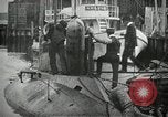 Immagine di Stantuffo sottomarino classe sparare un siluro New Suffolk New York USA, 1904, secondo 19 filmato di repertorio 65675027950