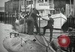 Immagine di Stantuffo sottomarino classe sparare un siluro New Suffolk New York USA, 1904, secondo 39 filmato di repertorio 65675027950