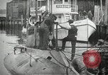 Immagine di Stantuffo sottomarino classe sparare un siluro New Suffolk New York USA, 1904, secondo 41 filmato di repertorio 65675027950