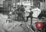 Immagine di Stantuffo sottomarino classe sparare un siluro New Suffolk New York USA, 1904, secondo 42 filmato di repertorio 65675027950