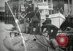 Immagine di Stantuffo sottomarino classe sparare un siluro New Suffolk New York USA, 1904, secondo 50 filmato di repertorio 65675027950