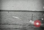 Immagine di Stantuffo sottomarino classe sparare un siluro New Suffolk New York USA, 1904, secondo 55 filmato di repertorio 65675027950