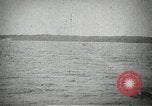 Immagine di Stantuffo sottomarino classe sparare un siluro New Suffolk New York USA, 1904, secondo 62 filmato di repertorio 65675027950