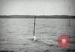 Image plongeur sous-marin de classe à l'essai à Electric Boat Company New Suffolk New York United States USA, 1904, de la seconde 3 séquences d'archives historiques vidéo 65675027951