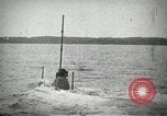 Image plongeur sous-marin de classe à l'essai à Electric Boat Company New Suffolk New York United States USA, 1904, de la seconde 9 séquences d'archives historiques vidéo 65675027951
