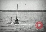 Image plongeur sous-marin de classe à l'essai à Electric Boat Company New Suffolk New York United States USA, 1904, de la seconde 14 séquences d'archives historiques vidéo 65675027951