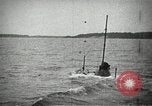 Image plongeur sous-marin de classe à l'essai à Electric Boat Company New Suffolk New York United States USA, 1904, de la seconde 24 séquences d'archives historiques vidéo 65675027951