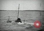 Image plongeur sous-marin de classe à l'essai à Electric Boat Company New Suffolk New York United States USA, 1904, de la seconde 41 séquences d'archives historiques vidéo 65675027951