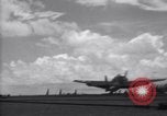 Standbild TBF Flugzeuge Nasen auf Deck der USS Bunker Hill Pacific Theater, 1944, aus Sekunde 13 historischem Filmmaterial Videoclip 65675027957