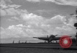 Standbild TBF Flugzeuge Nasen auf Deck der USS Bunker Hill Pacific Theater, 1944, aus Sekunde 16 historischem Filmmaterial Videoclip 65675027957