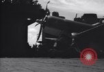 Image F4U avion a l'atterrissage mésaventure le USS Bunker Hill théâtre du Pacifique, 1944, de la seconde 19 séquences d'archives historiques vidéo 65675027960