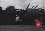 Image Grumman TBF Avenger nez d'avions de plus sur le pont du USS Bunker Hill théâtre du Pacifique, 1944, de la seconde 9 séquences d'archives historiques vidéo 65675027961