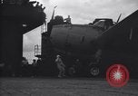 Image Grumman TBF Avenger nez d'avions de plus sur le pont du USS Bunker Hill théâtre du Pacifique, 1944, de la seconde 36 séquences d'archives historiques vidéo 65675027961