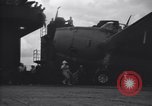 Image Grumman TBF Avenger nez d'avions de plus sur le pont du USS Bunker Hill théâtre du Pacifique, 1944, de la seconde 37 séquences d'archives historiques vidéo 65675027961