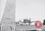 Image F4U avion qui s'écrase sur le pont du USS Bunker Hill théâtre du Pacifique, 1944, de la seconde 24 séquences d'archives historiques vidéo 65675027962