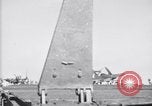Image F4U avion qui s'écrase sur le pont du USS Bunker Hill théâtre du Pacifique, 1944, de la seconde 32 séquences d'archives historiques vidéo 65675027962