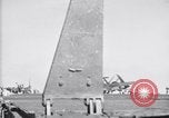 Image F4U avion qui s'écrase sur le pont du USS Bunker Hill théâtre du Pacifique, 1944, de la seconde 33 séquences d'archives historiques vidéo 65675027962