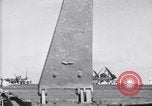 Image F4U avion qui s'écrase sur le pont du USS Bunker Hill théâtre du Pacifique, 1944, de la seconde 36 séquences d'archives historiques vidéo 65675027962