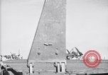 Image F4U avion qui s'écrase sur le pont du USS Bunker Hill théâtre du Pacifique, 1944, de la seconde 39 séquences d'archives historiques vidéo 65675027962